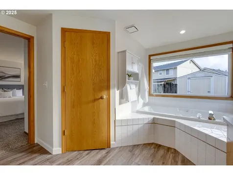 10009 NE 53rd Avenue Vancouver WA 98686