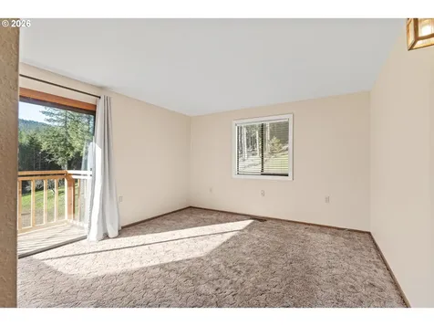 94263 Matheny Creek Lane Myrtle Point OR 97458