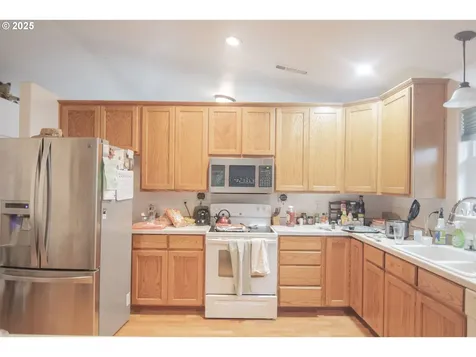 1405 View Court Brookings OR 97415