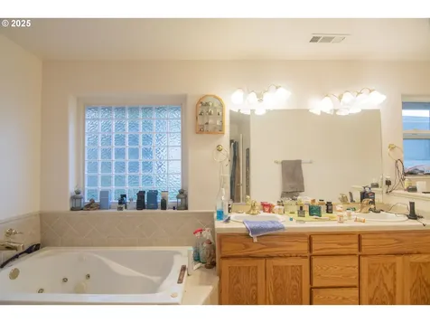 1405 View Court Brookings OR 97415