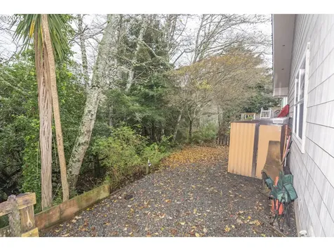 1405 View Court Brookings OR 97415
