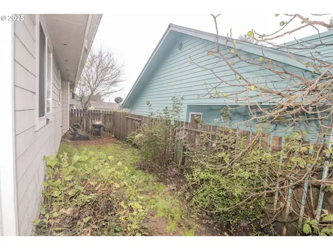 1405 View Court Brookings OR 97415