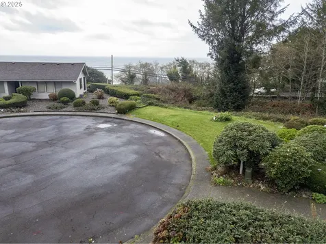 1405 View Court Brookings OR 97415