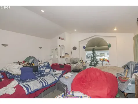 1405 View Court Brookings OR 97415