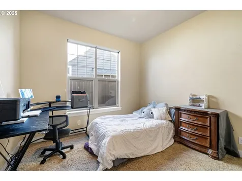 1175 S 40th Place Springfield OR 97478