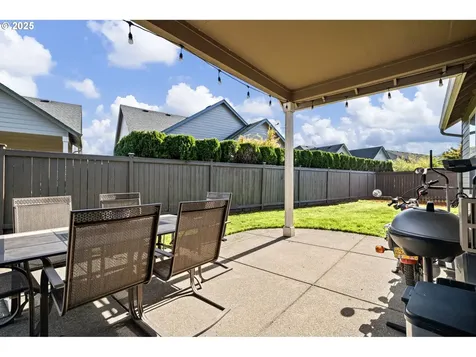 1175 S 40th Place Springfield OR 97478