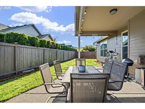 1175 S 40th Place Springfield OR 97478