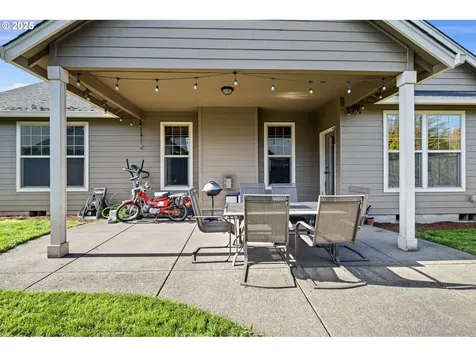 1175 S 40th Place Springfield OR 97478