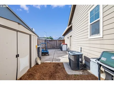 1175 S 40th Place Springfield OR 97478