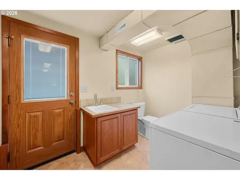 3235 SE Silver Springs Road Milwaukie OR 97222