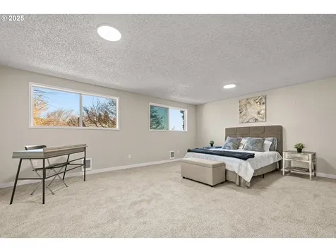 10617 NW 21st Avenue Vancouver WA 98685