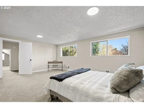 10617 NW 21st Avenue Vancouver WA 98685