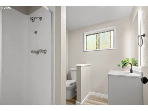 10617 NW 21st Avenue Vancouver WA 98685