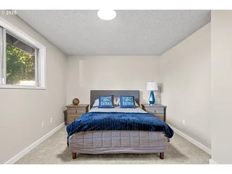 10617 NW 21st Avenue Vancouver WA 98685