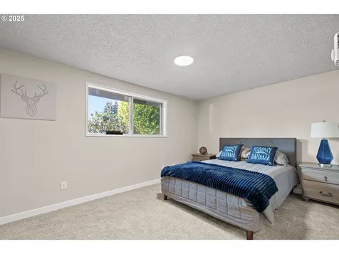 10617 NW 21st Avenue Vancouver WA 98685