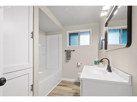 10617 NW 21st Avenue Vancouver WA 98685