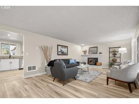 10617 NW 21st Avenue Vancouver WA 98685