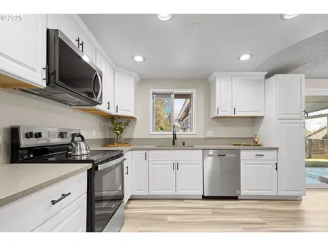 10617 NW 21st Avenue Vancouver WA 98685