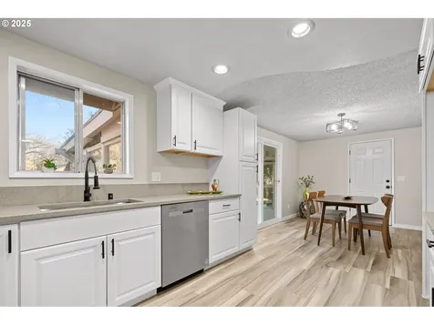 10617 NW 21st Avenue Vancouver WA 98685