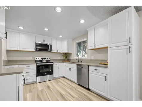 10617 NW 21st Avenue Vancouver WA 98685
