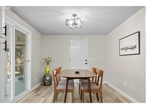 10617 NW 21st Avenue Vancouver WA 98685
