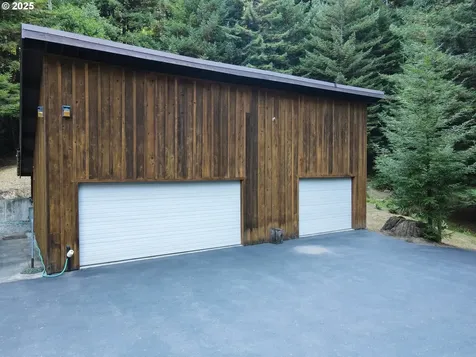 1107 Winchuck River Road Brookings OR 97415