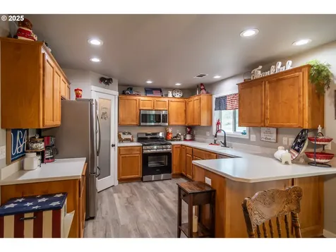 487 SE Dos Gatos Court Roseburg OR 97470