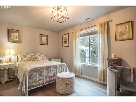 487 SE Dos Gatos Court Roseburg OR 97470