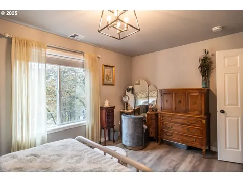 487 SE Dos Gatos Court Roseburg OR 97470