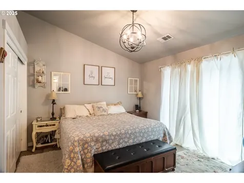 487 SE Dos Gatos Court Roseburg OR 97470