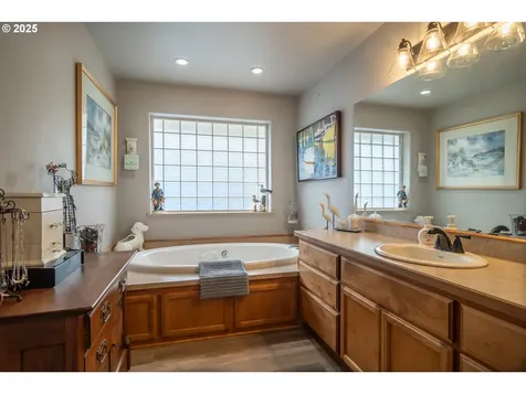 487 SE Dos Gatos Court Roseburg OR 97470