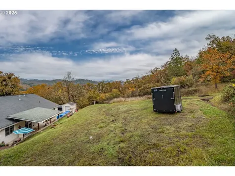487 SE Dos Gatos Court Roseburg OR 97470