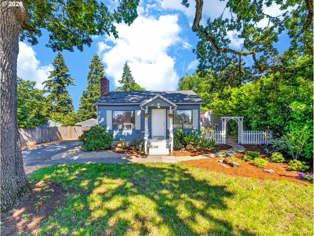 863 Linn Avenue Oregon City OR 97045