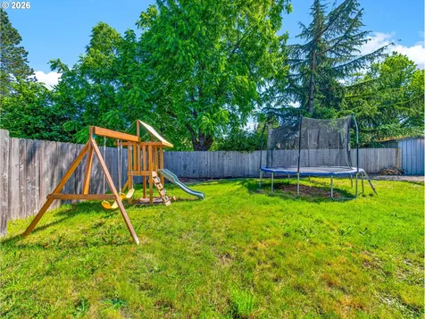 863 Linn Avenue Oregon City OR 97045