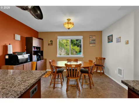2 Park Village Drive Florence OR 97439