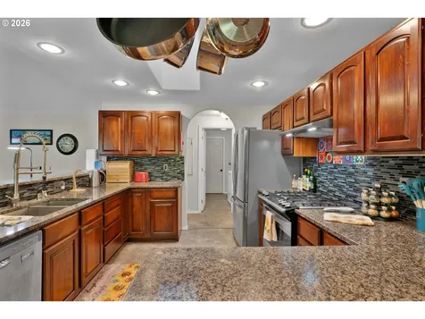 2 Park Village Drive Florence OR 97439