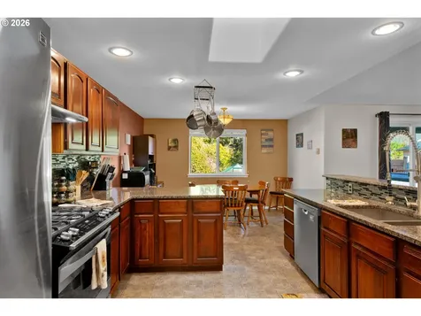 2 Park Village Drive Florence OR 97439