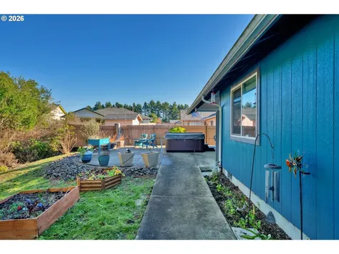 2 Park Village Drive Florence OR 97439