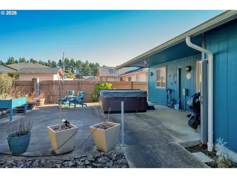 2 Park Village Drive Florence OR 97439