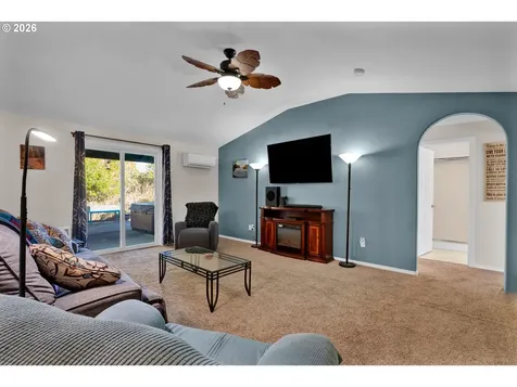2 Park Village Drive Florence OR 97439