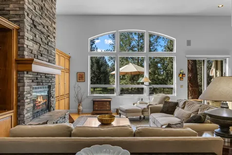 16923 Royal Coachman Drive Sisters OR 97759