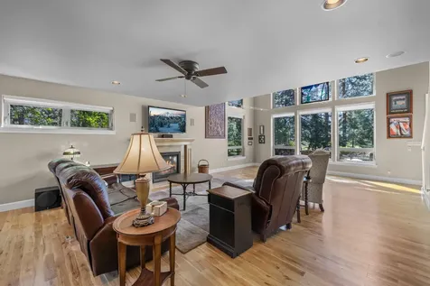 16923 Royal Coachman Drive Sisters OR 97759