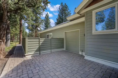 16923 Royal Coachman Drive Sisters OR 97759