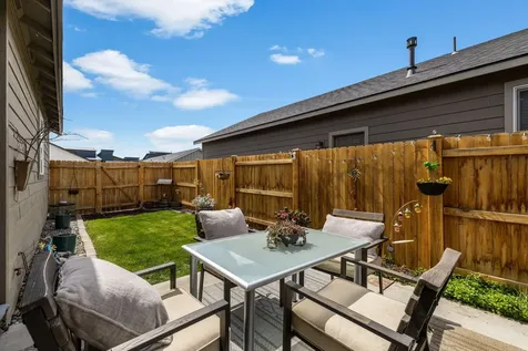 3754 SW Metolius Avenue Redmond OR 97756