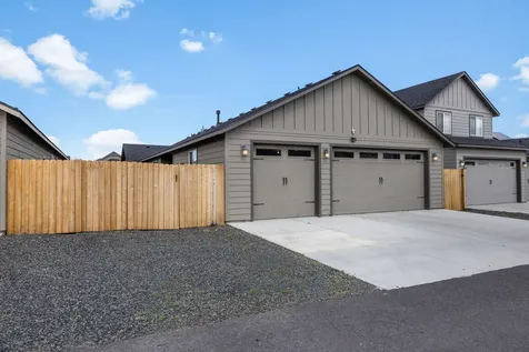 3754 SW Metolius Avenue Redmond OR 97756