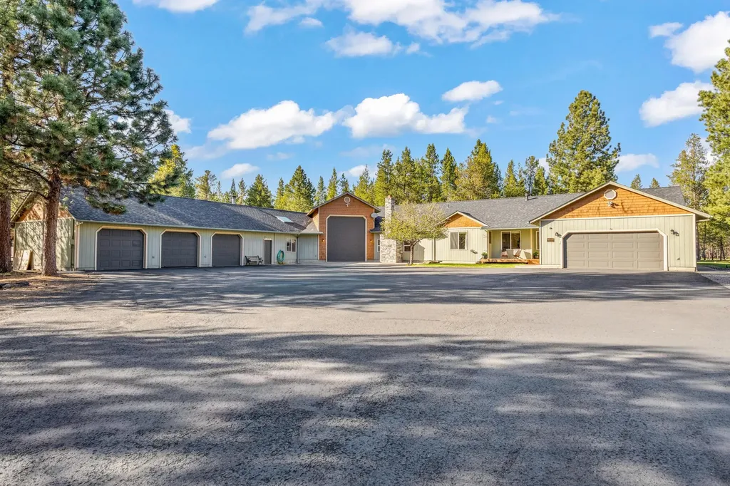 55550 Heidi Court Bend OR 97707