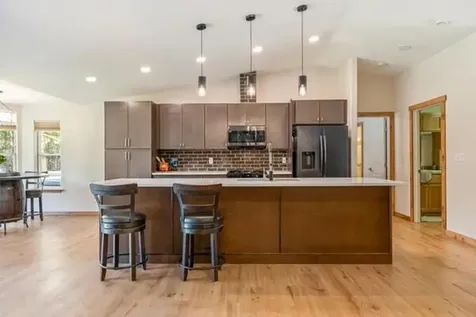 55550 Heidi Court Bend OR 97707