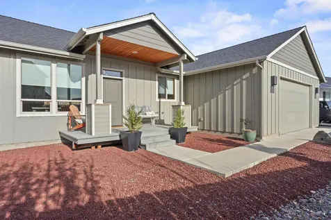 220 NW 28th Street Redmond OR 97756