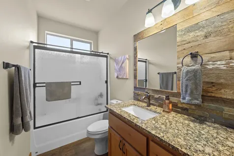 220 NW 28th Street Redmond OR 97756