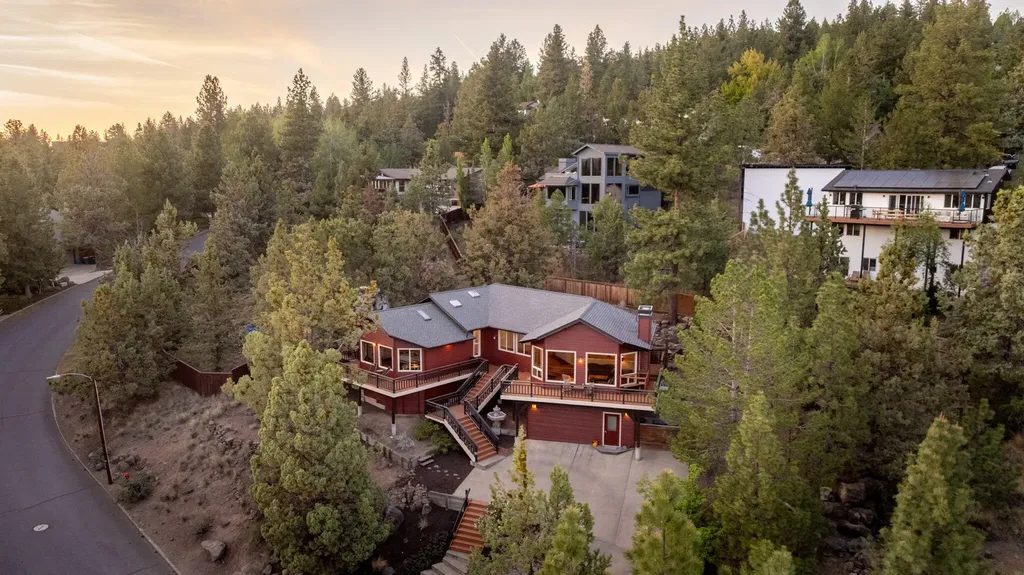 2068 NW Cascade View Drive Bend OR 97703